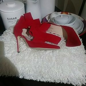 Red high heels shoe